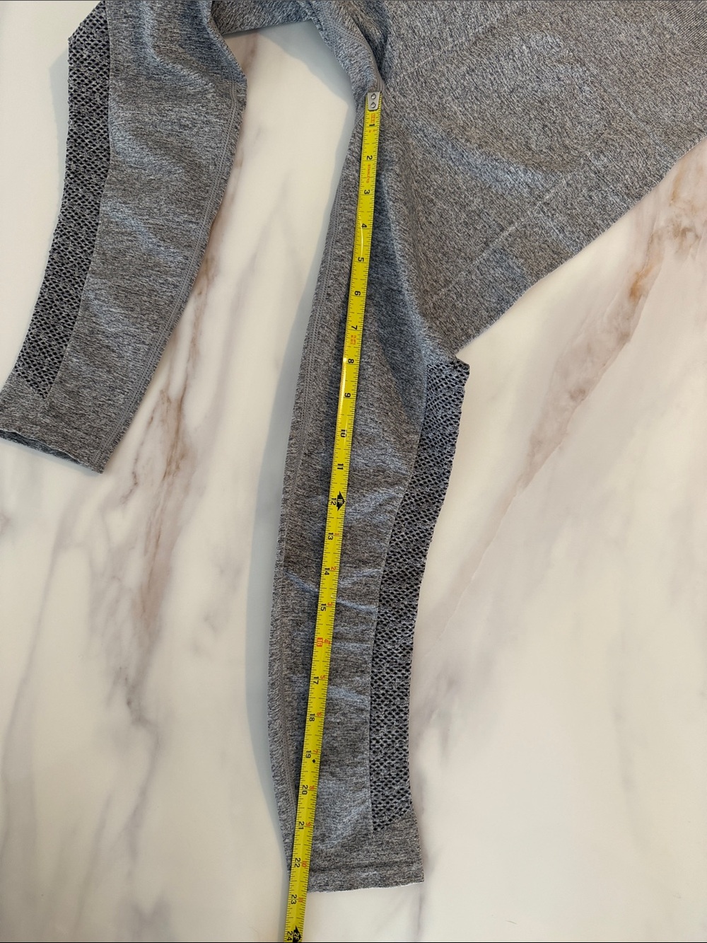 Fabletics Sync Seamless High-Waisted 7/8 Leggings Pants Small Grey Heather - Picture 16 of 16